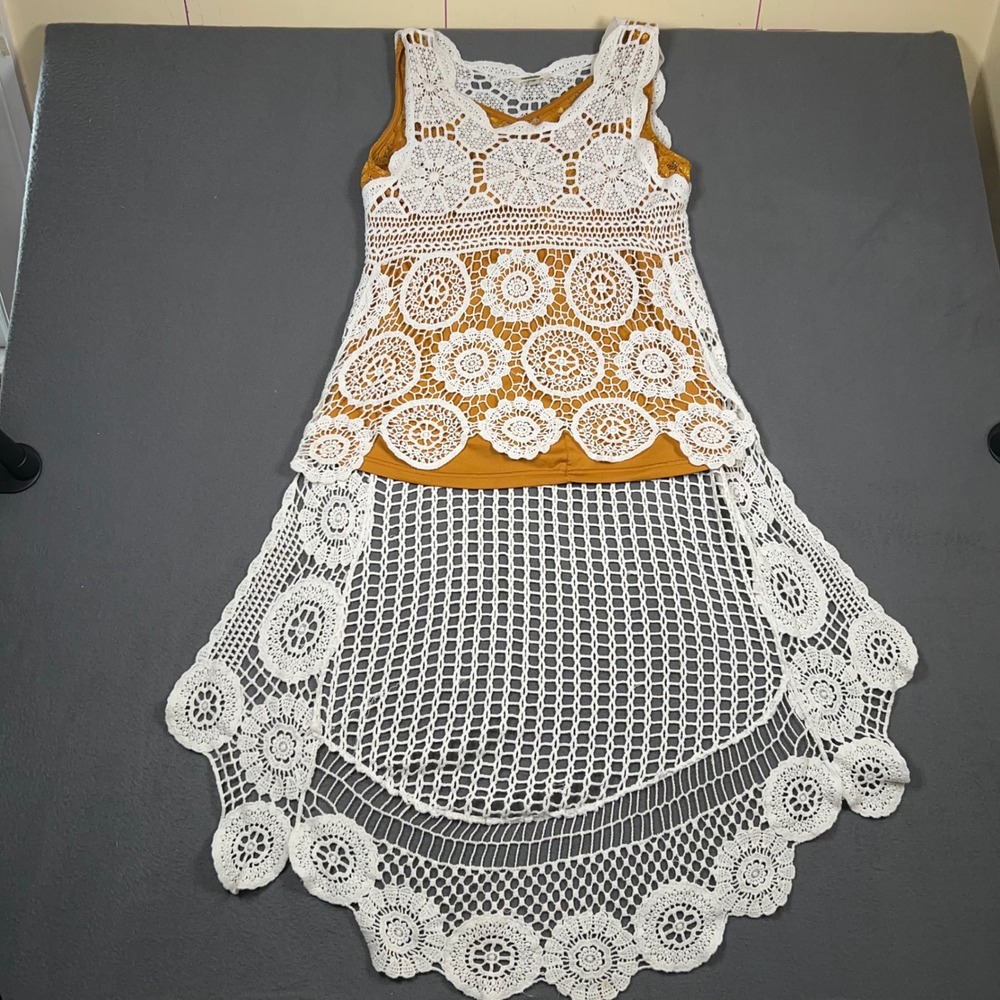BKE GimmiCrochet Lace Top Set Womens M Mustard White Boho High Low Gimmicks